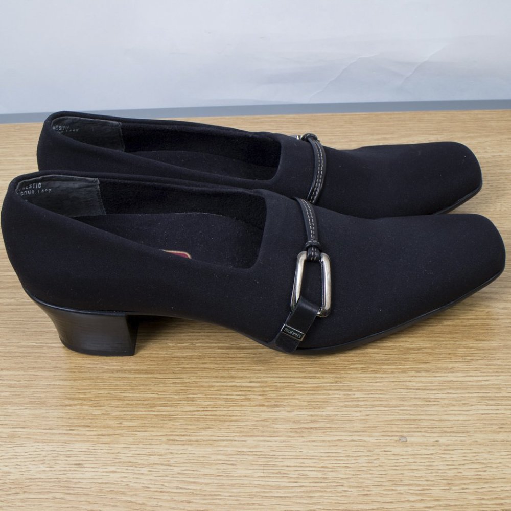 Munro Cindi Black Pump 8 Ss Super Slim View 2